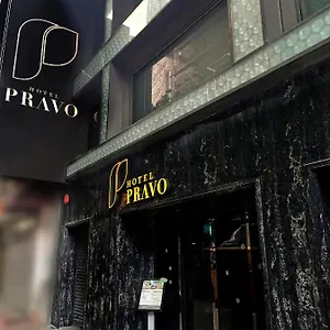 プラーヴォ ホン コン 4*, 香港 中国